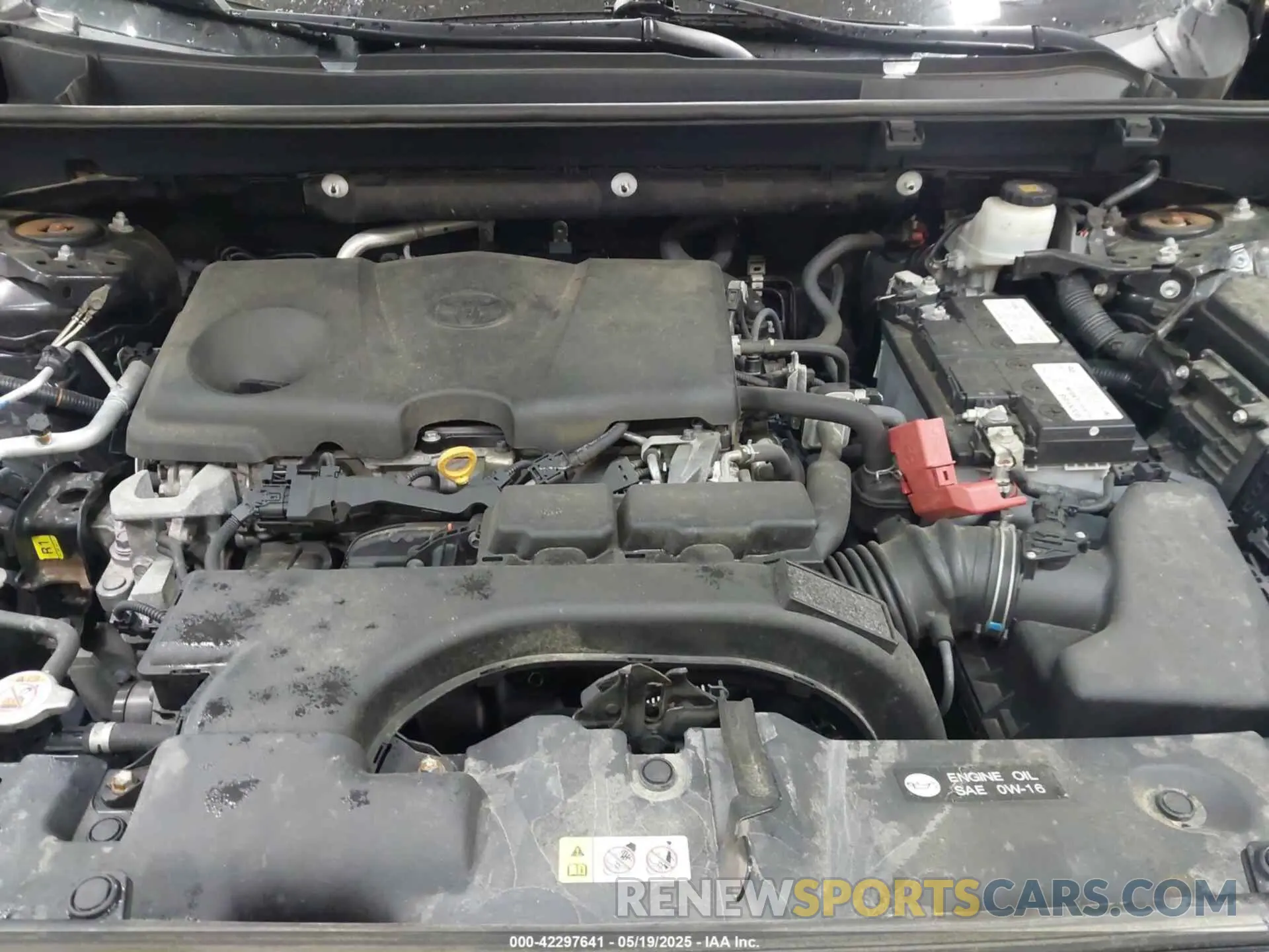 10 Photograph of a damaged car 2T3F1RFV7KW049905 TOYOTA RAV4 2019