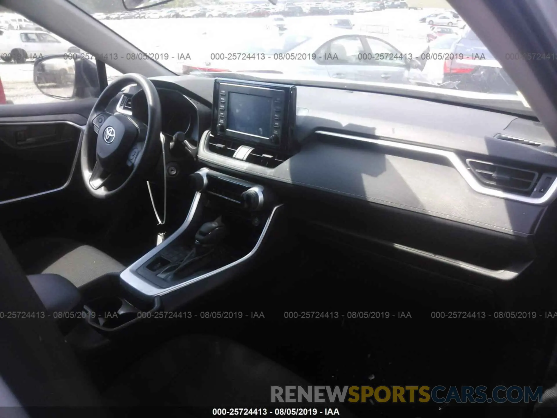5 Photograph of a damaged car 2T3F1RFV8KW030165 TOYOTA RAV4 2019