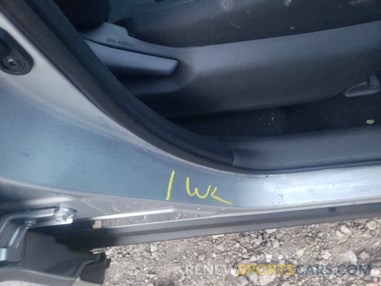 9 Photograph of a damaged car 2T3F1RFV8KW064560 TOYOTA RAV4 2019