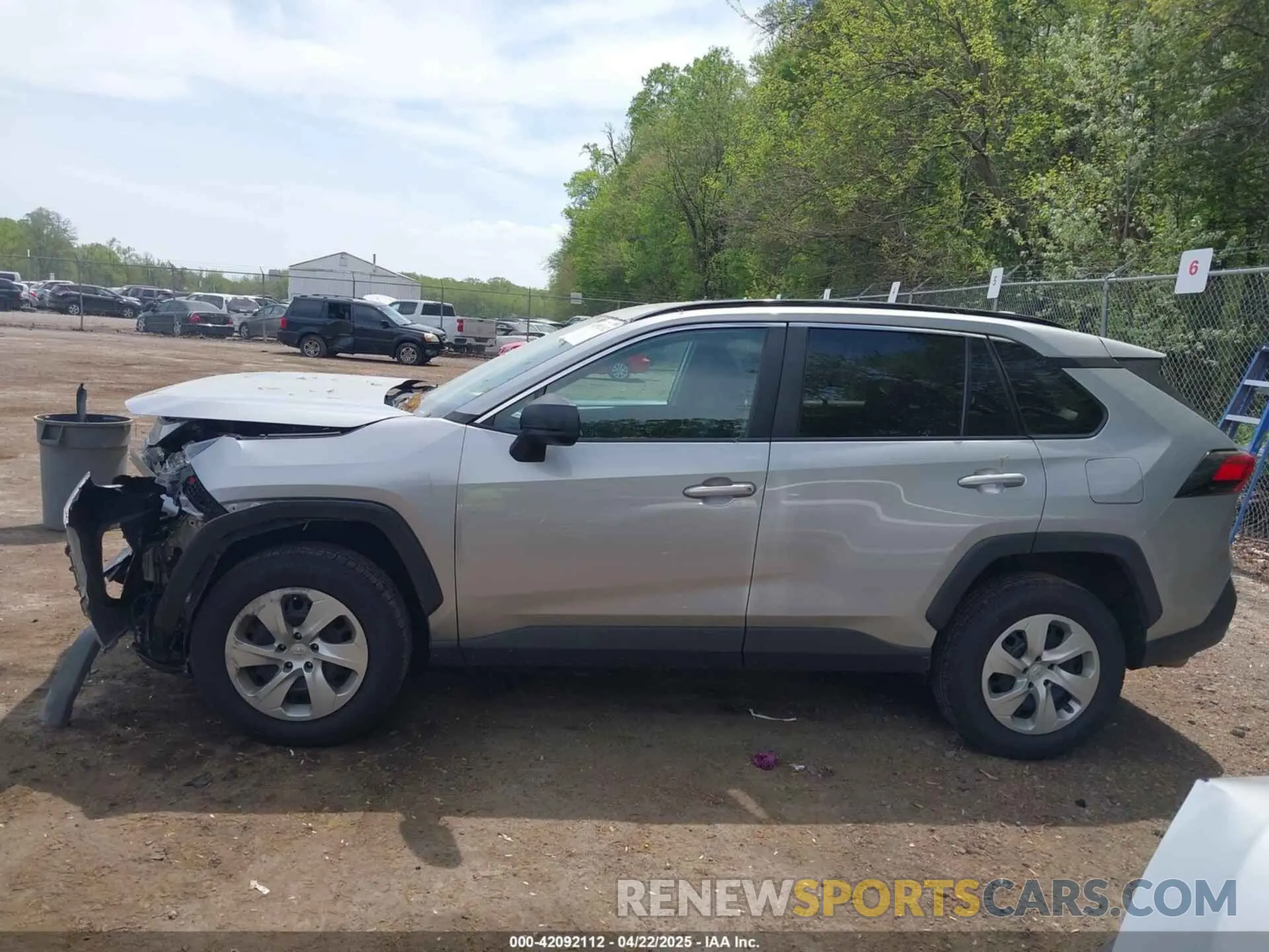 14 Photograph of a damaged car 2T3F1RFV8KW068379 TOYOTA RAV4 2019