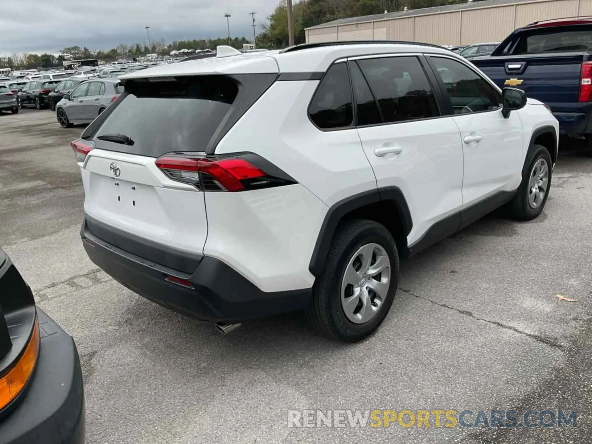 15 Photograph of a damaged car 2T3F1RFV9KW020860 TOYOTA RAV4 2019