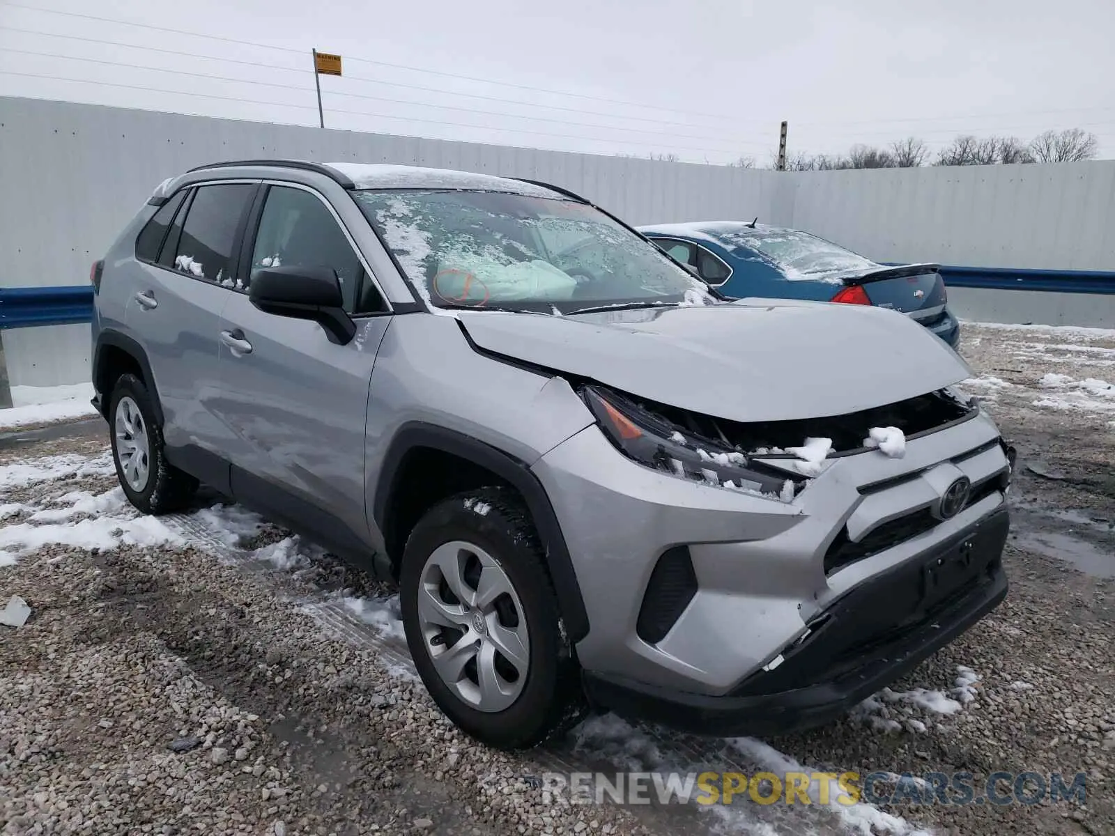 1 Photograph of a damaged car 2T3F1RFV9KW054670 TOYOTA RAV4 2019