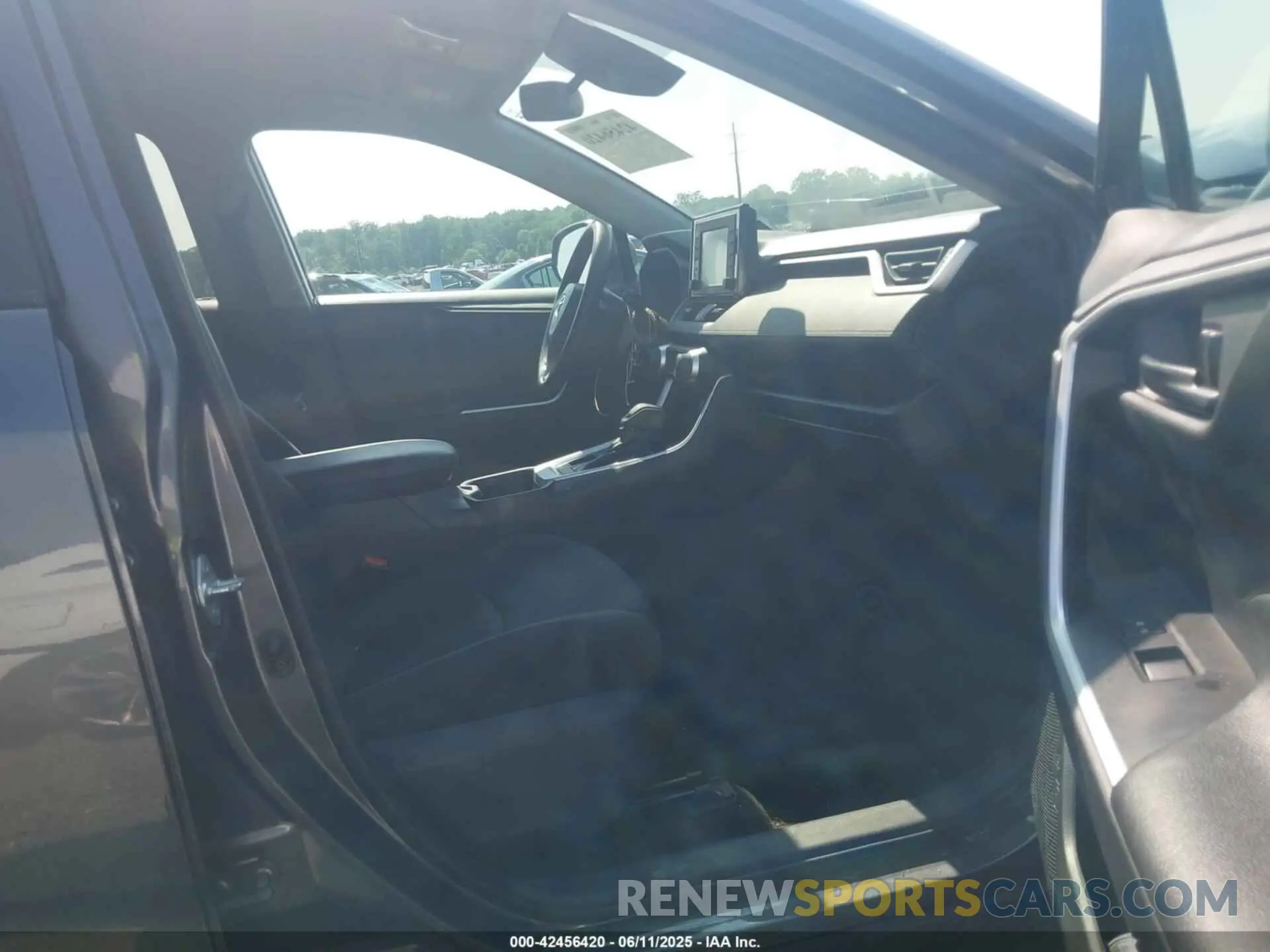 5 Photograph of a damaged car 2T3F1RFVXKC056266 TOYOTA RAV4 2019