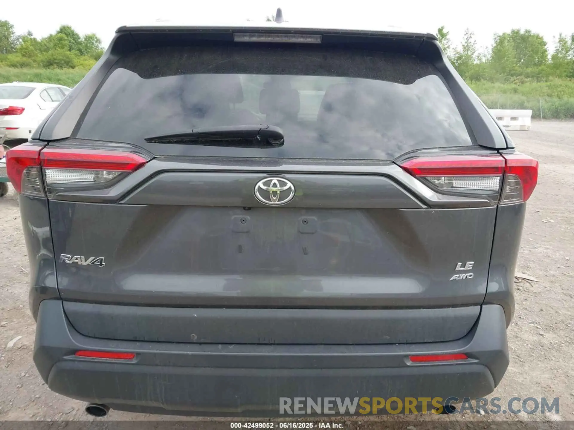 17 Фотография поврежденного автомобиля 2T3F1RFVXKW024450 TOYOTA RAV4 2019