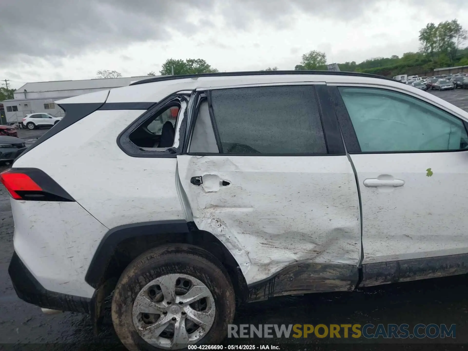 6 Фотография поврежденного автомобиля 2T3G1RFV2KC017563 TOYOTA RAV4 2019
