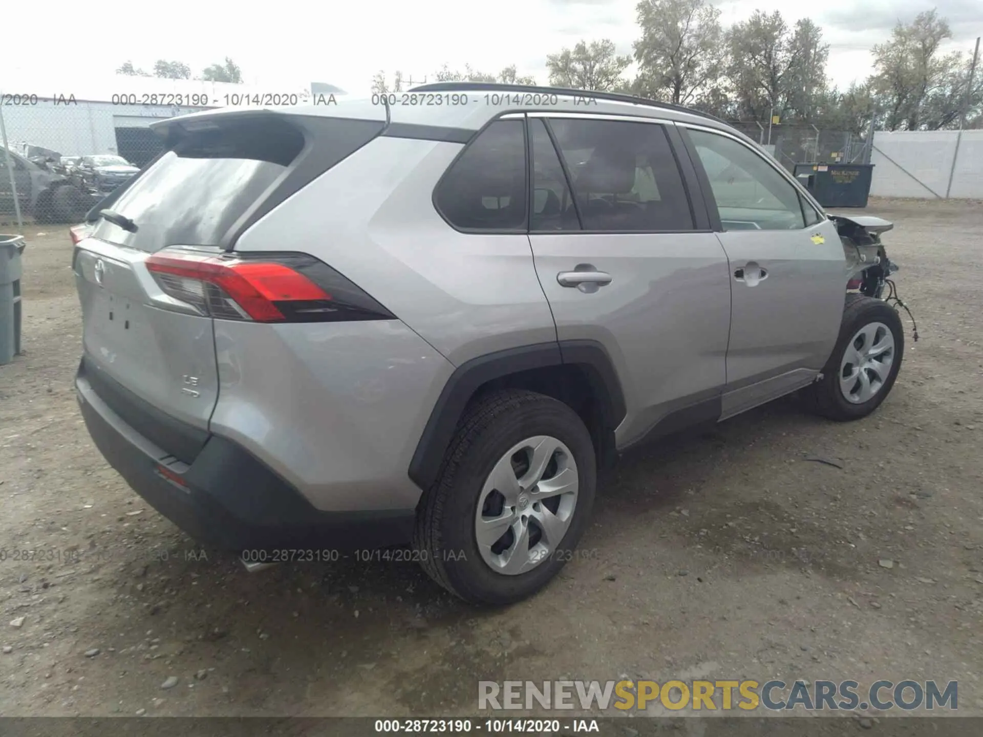 4 Photograph of a damaged car 2T3G1RFV3KC048806 TOYOTA RAV4 2019