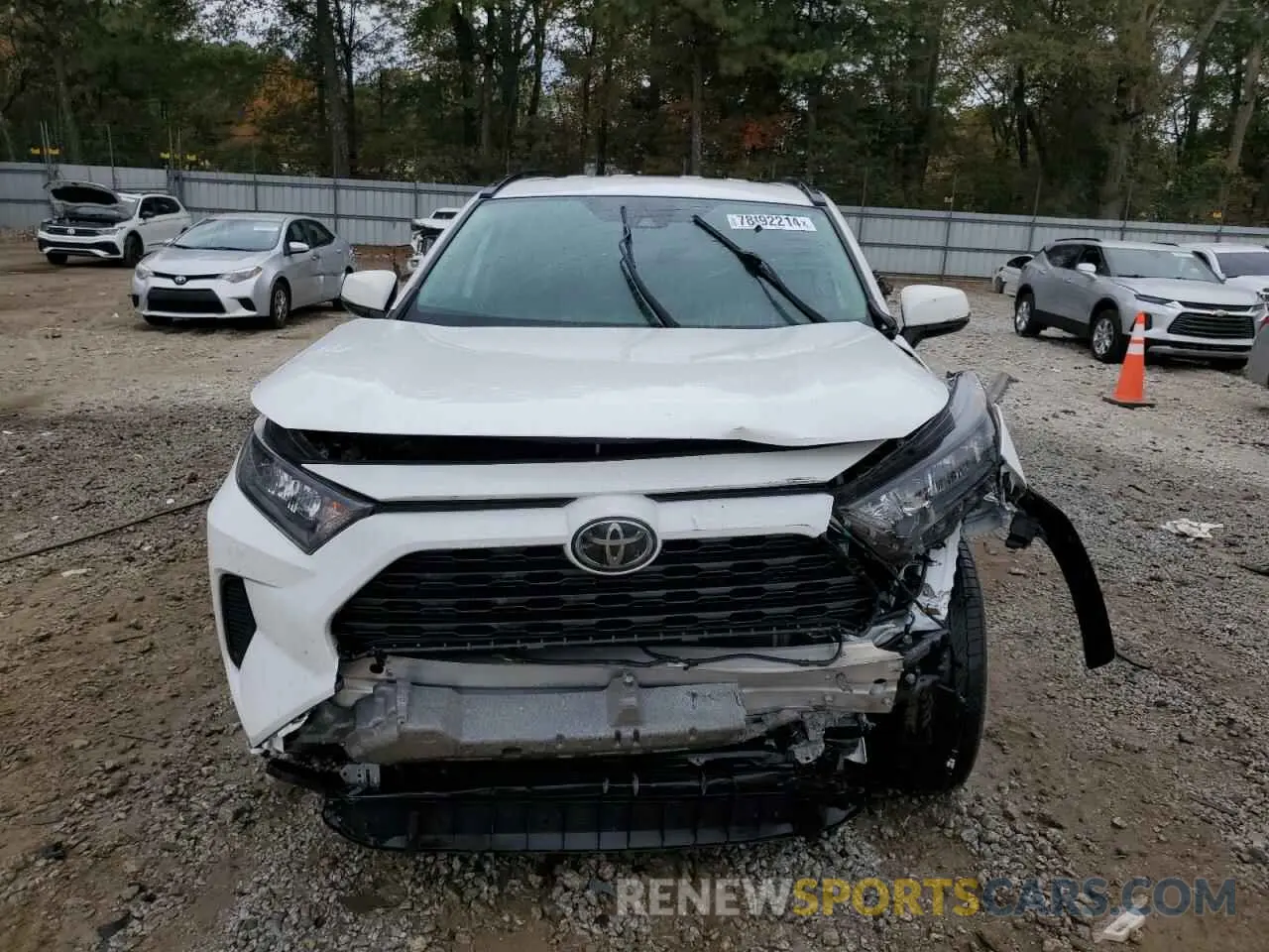 5 Photograph of a damaged car 2T3G1RFV5KC019050 TOYOTA RAV4 2019