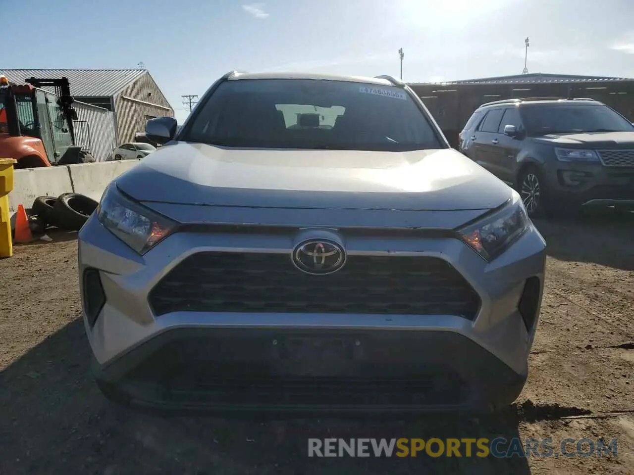 5 Photograph of a damaged car 2T3G1RFV5KW045226 TOYOTA RAV4 2019