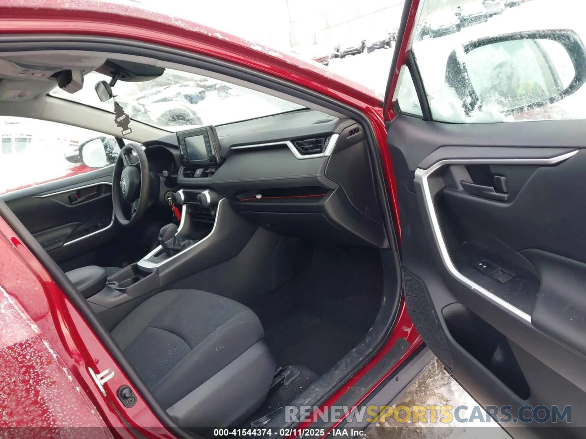 5 Фотография поврежденного автомобиля 2T3G1RFV6KC031823 TOYOTA RAV4 2019