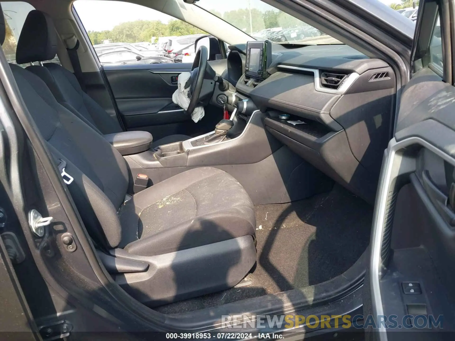 5 Фотография поврежденного автомобиля 2T3G1RFV6KC039937 TOYOTA RAV4 2019
