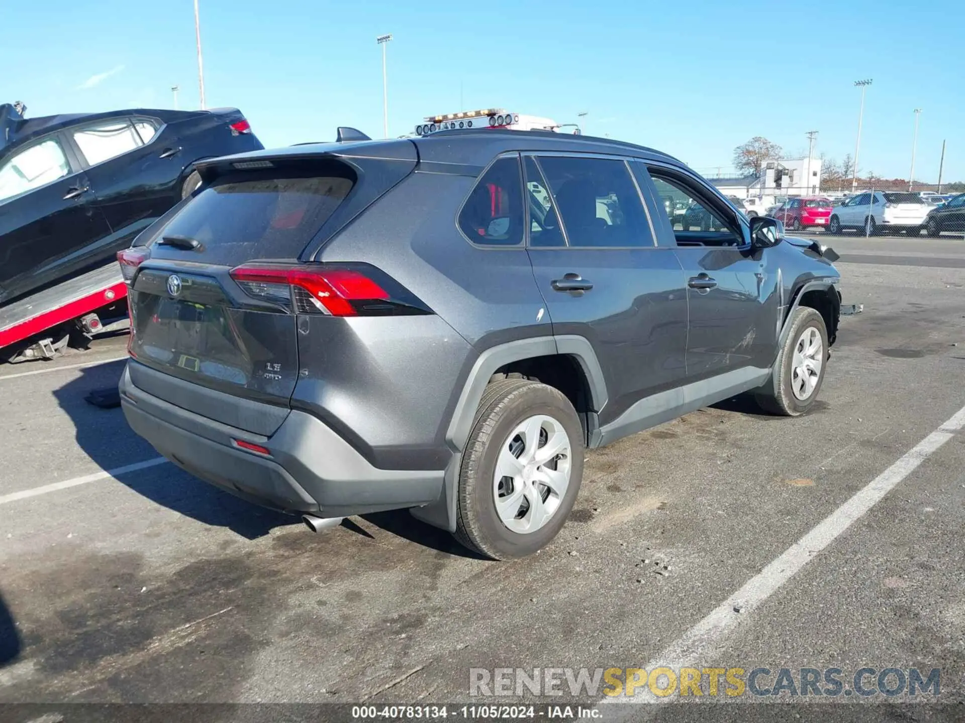 4 Photograph of a damaged car 2T3G1RFV6KC044636 TOYOTA RAV4 2019