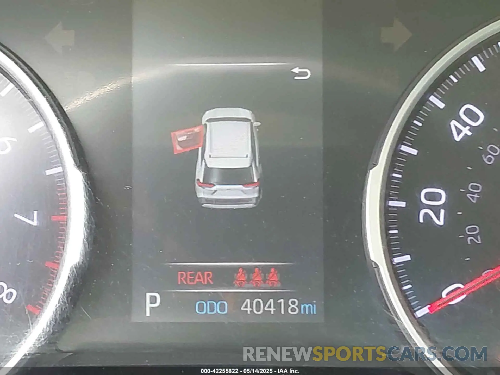 15 Photograph of a damaged car 2T3G1RFV6KW031660 TOYOTA RAV4 2019