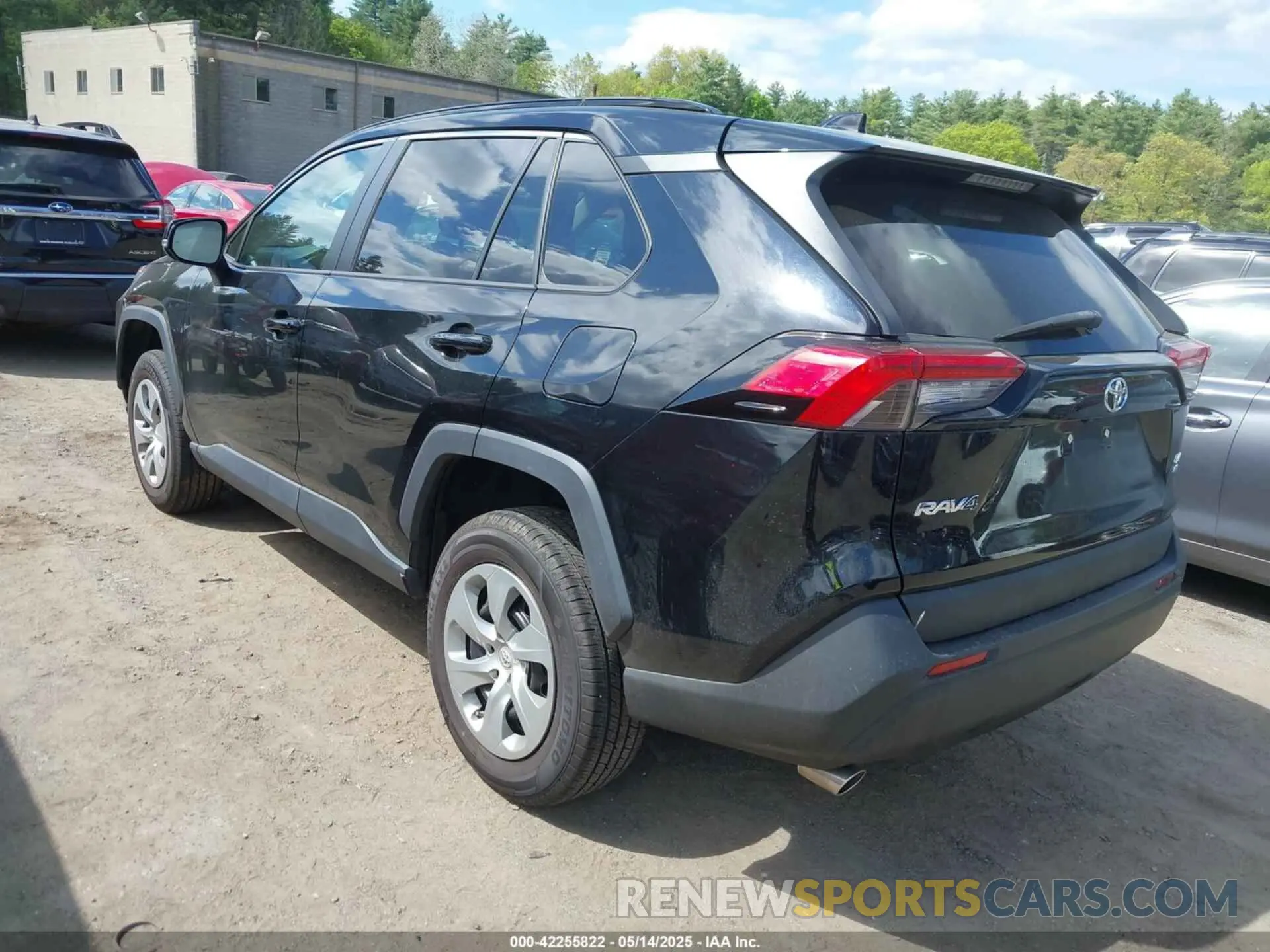 3 Photograph of a damaged car 2T3G1RFV6KW031660 TOYOTA RAV4 2019