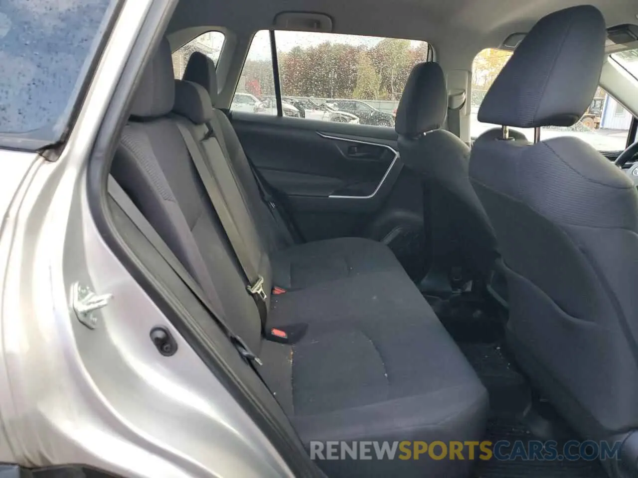 11 Photograph of a damaged car 2T3G1RFV8KC040605 TOYOTA RAV4 2019
