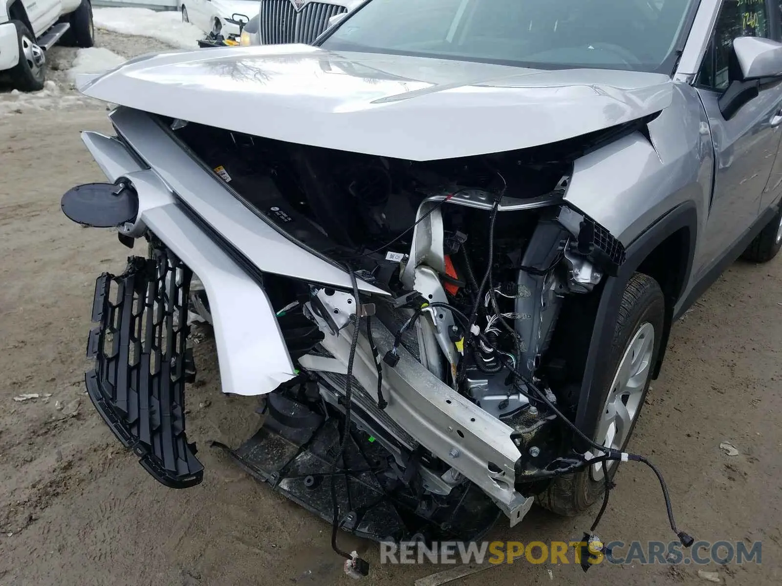 9 Photograph of a damaged car 2T3G1RFV9KC037261 TOYOTA RAV4 2019