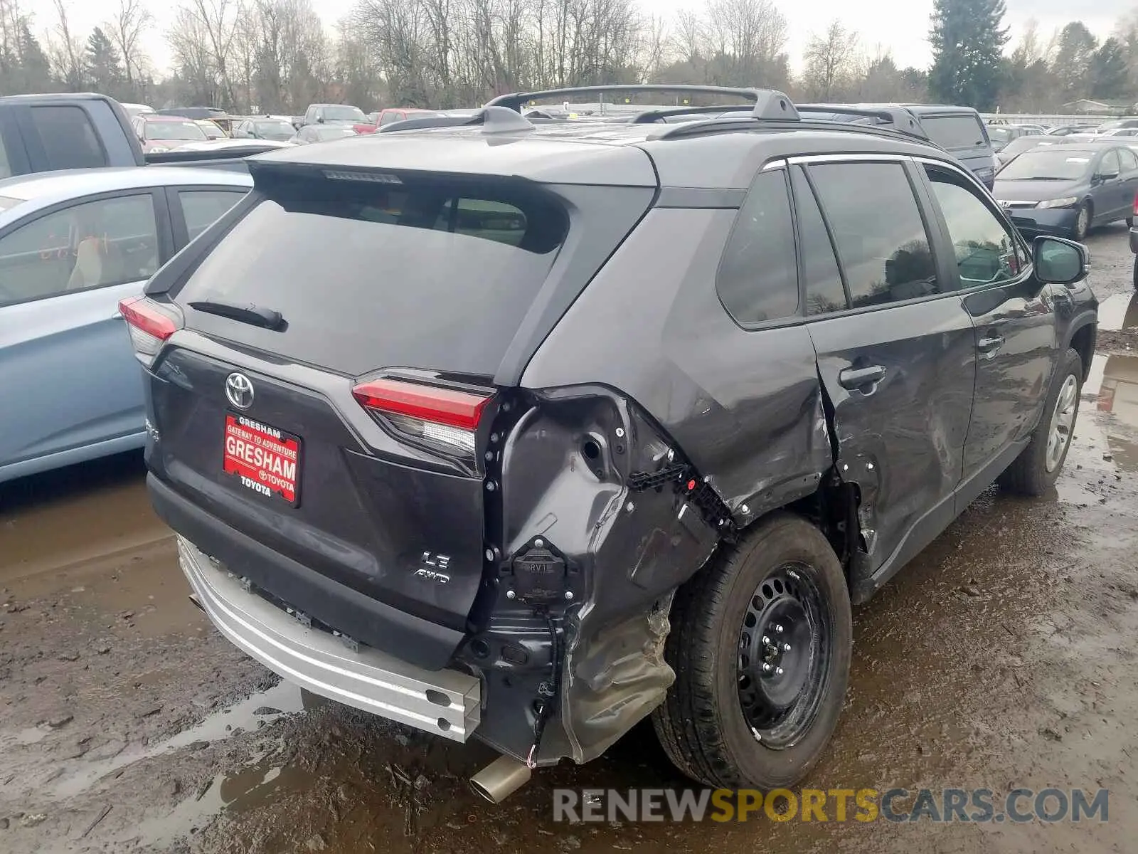 4 Photograph of a damaged car 2T3G1RFV9KC049846 TOYOTA RAV4 2019