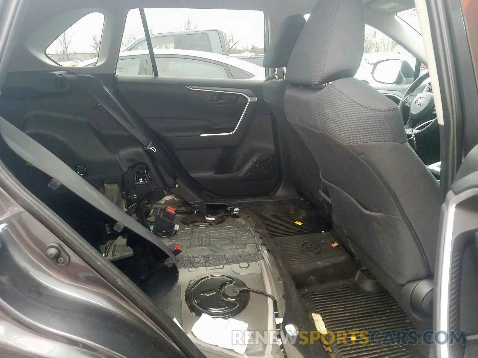 6 Photograph of a damaged car 2T3G1RFV9KC049846 TOYOTA RAV4 2019