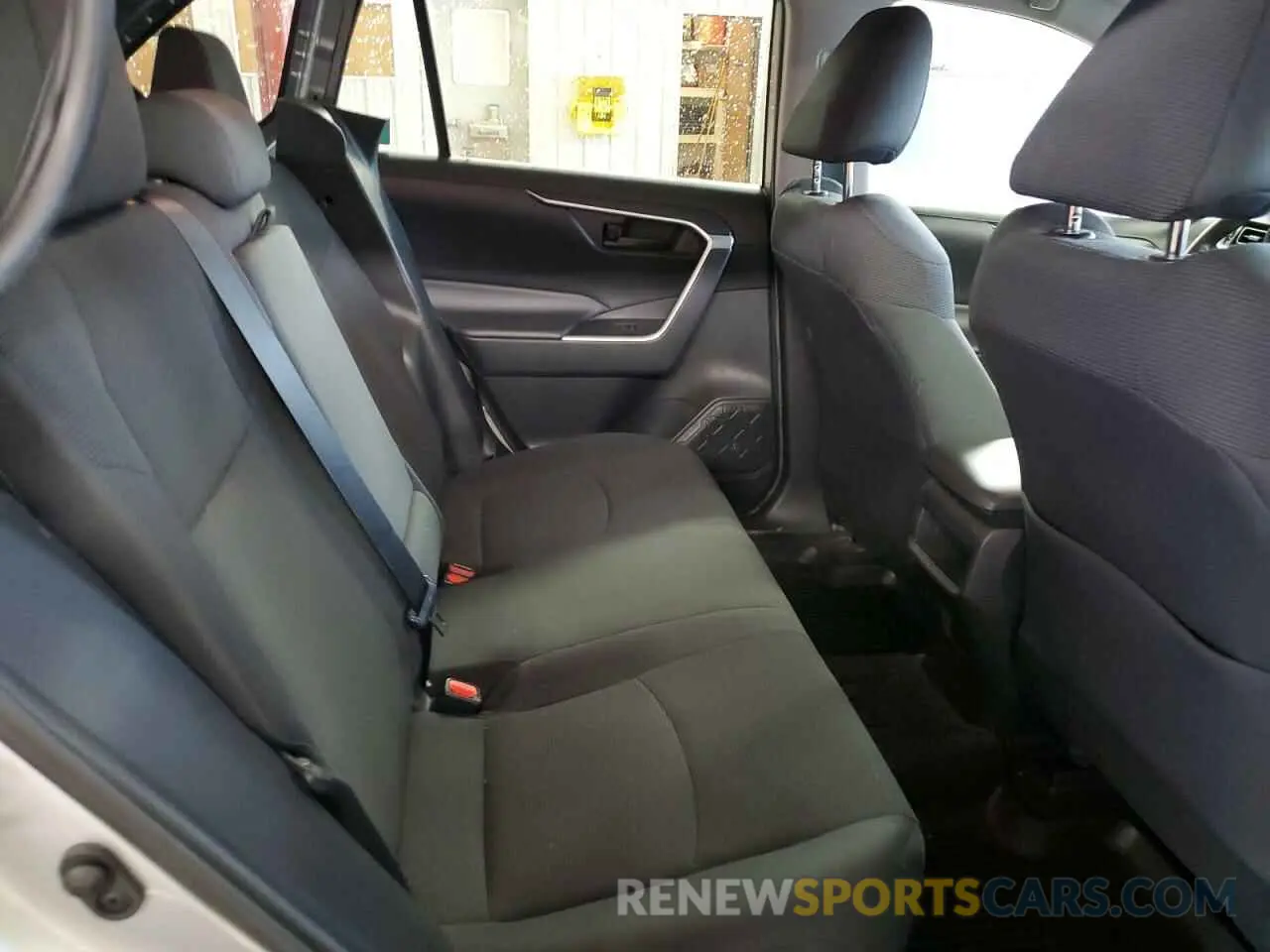 11 Photograph of a damaged car 2T3G1RFVXKW074236 TOYOTA RAV4 2019