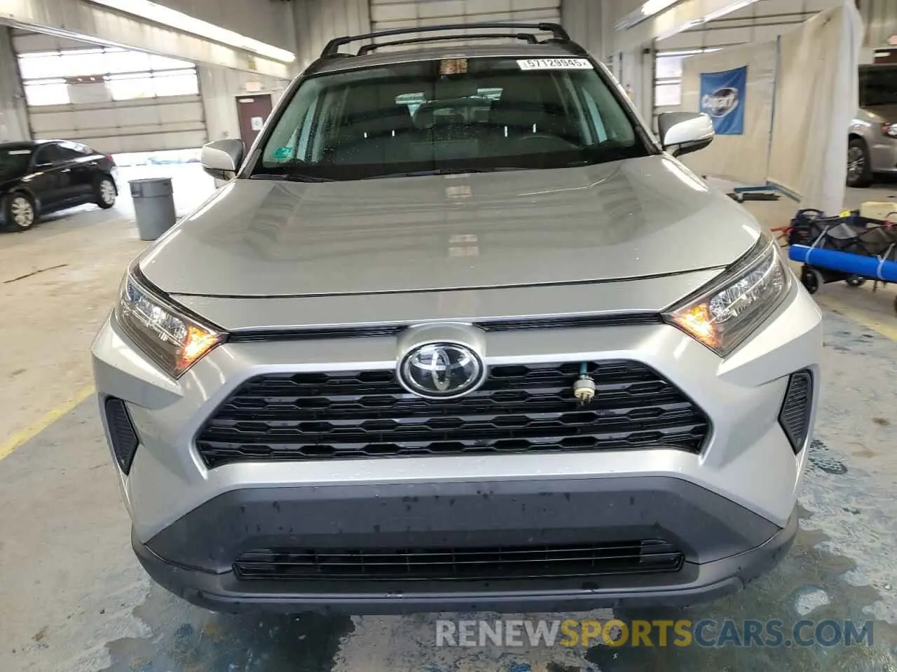 5 Photograph of a damaged car 2T3G1RFVXKW074236 TOYOTA RAV4 2019