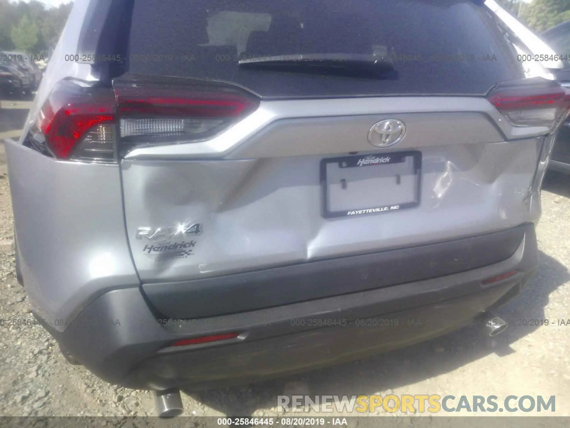 6 Photograph of a damaged car 2T3H1RFV0KC009479 TOYOTA RAV4 2019