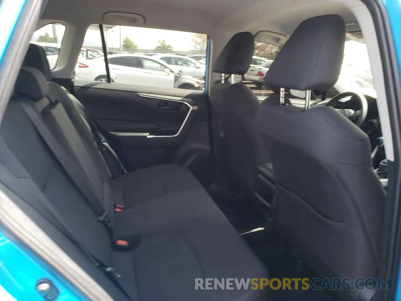6 Photograph of a damaged car 2T3H1RFV0KC016075 TOYOTA RAV4 2019
