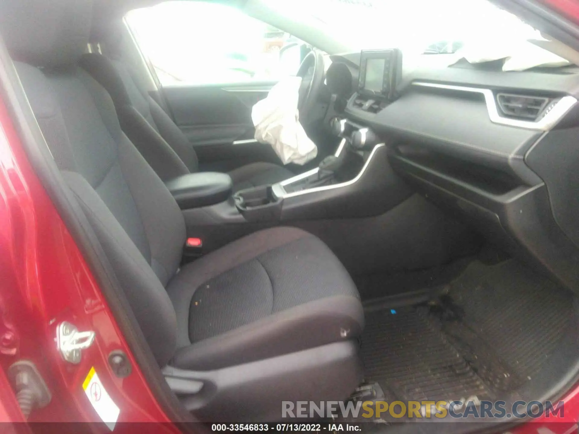 5 Фотография поврежденного автомобиля 2T3H1RFV0KW005611 TOYOTA RAV4 2019