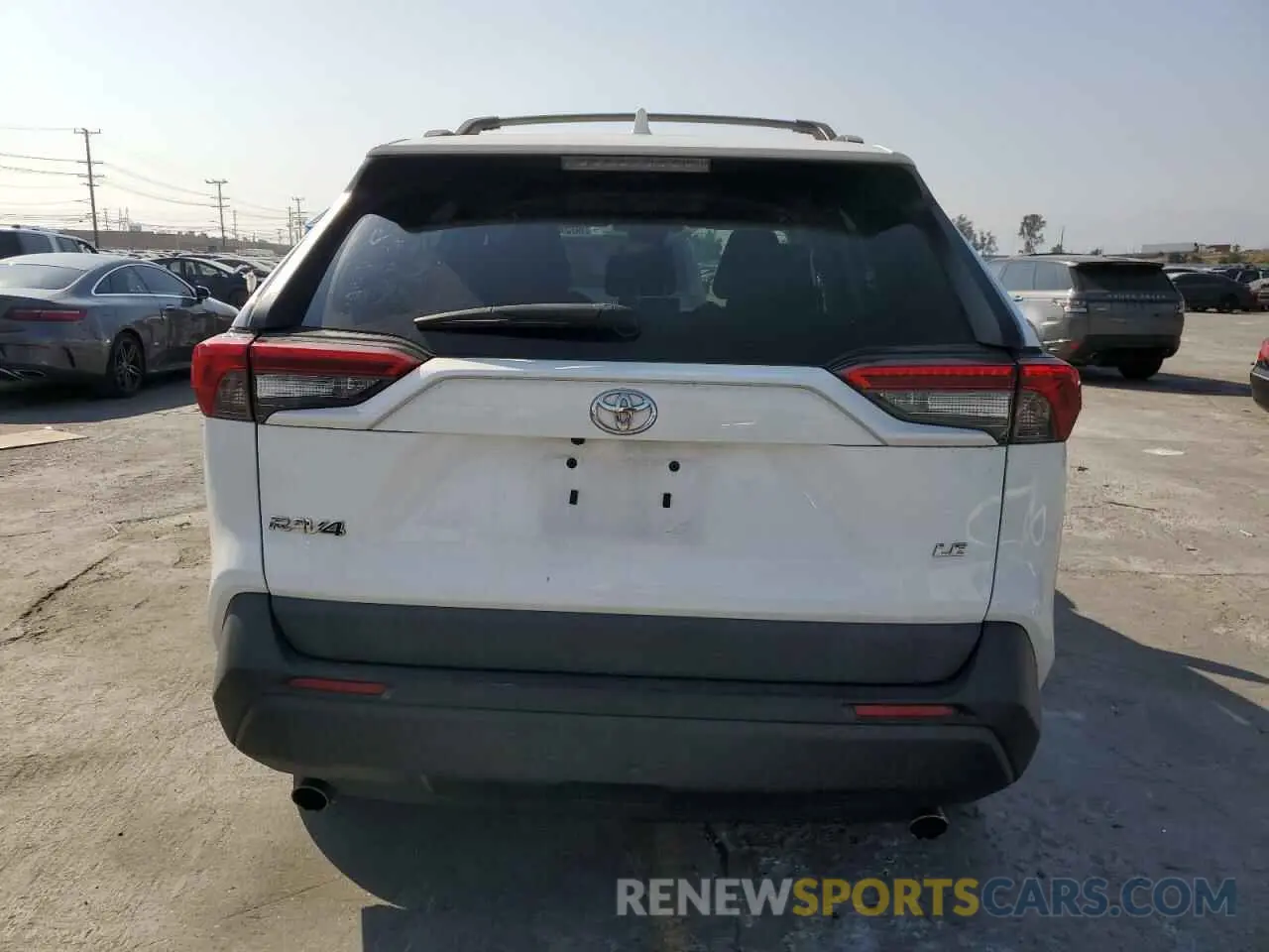 6 Photograph of a damaged car 2T3H1RFV0KW009318 TOYOTA RAV4 2019