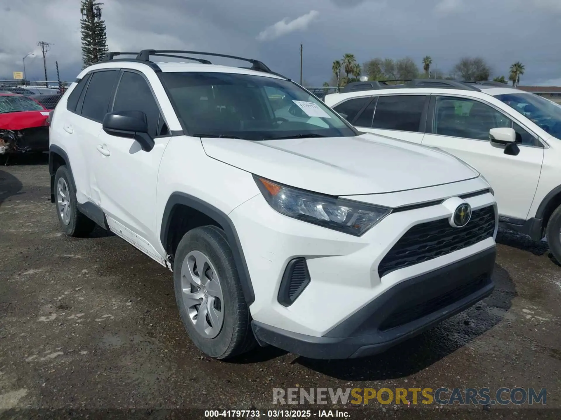 1 Фотография поврежденного автомобиля 2T3H1RFV0KW018309 TOYOTA RAV4 2019
