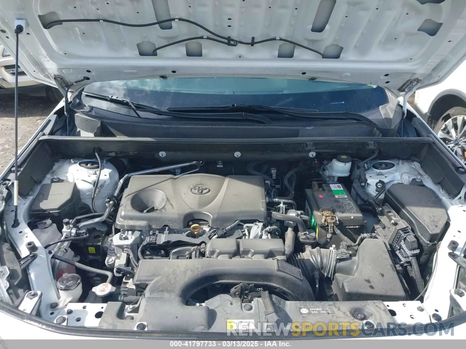 10 Фотография поврежденного автомобиля 2T3H1RFV0KW018309 TOYOTA RAV4 2019