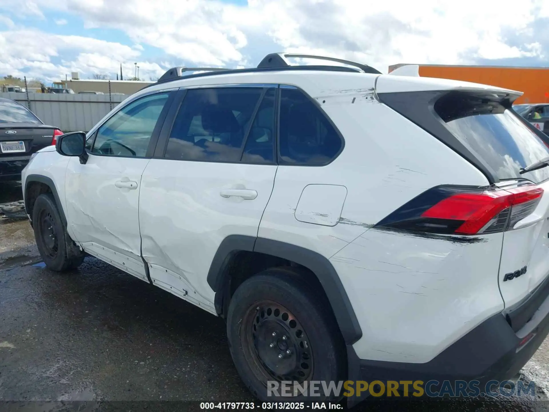 15 Фотография поврежденного автомобиля 2T3H1RFV0KW018309 TOYOTA RAV4 2019