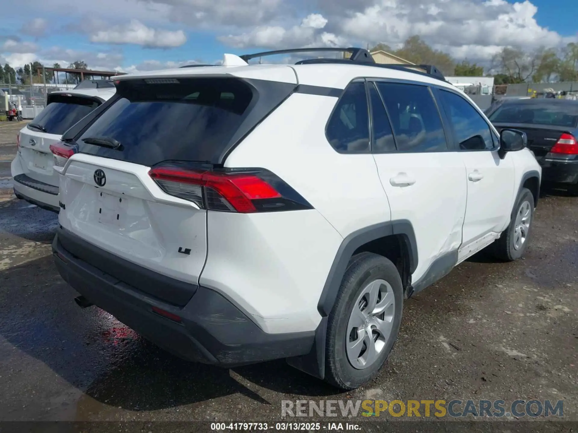 4 Фотография поврежденного автомобиля 2T3H1RFV0KW018309 TOYOTA RAV4 2019