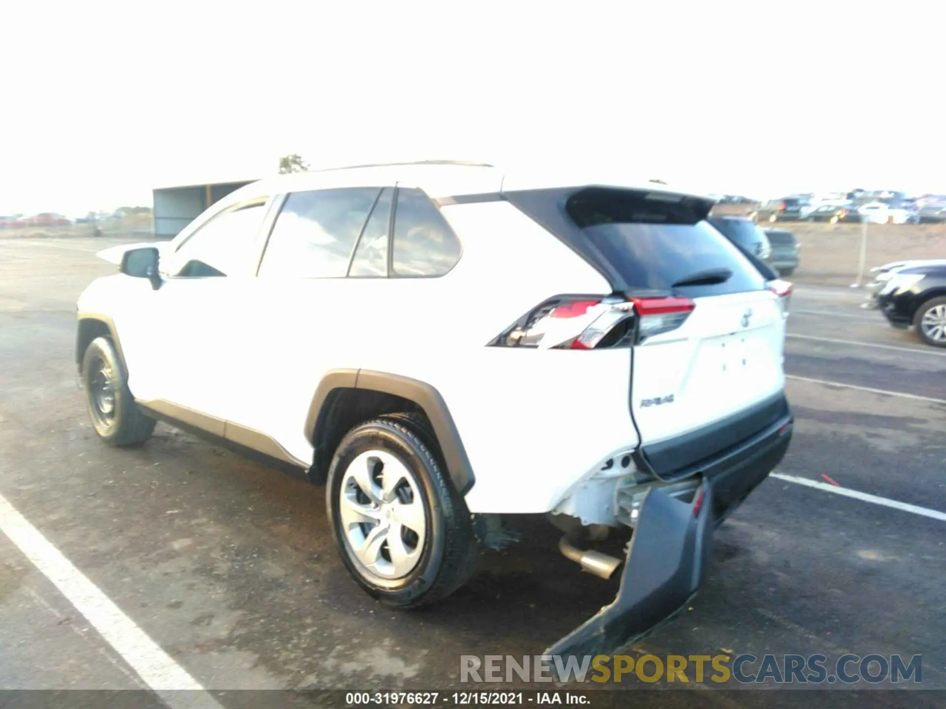3 Photograph of a damaged car 2T3H1RFV0KW019315 TOYOTA RAV4 2019