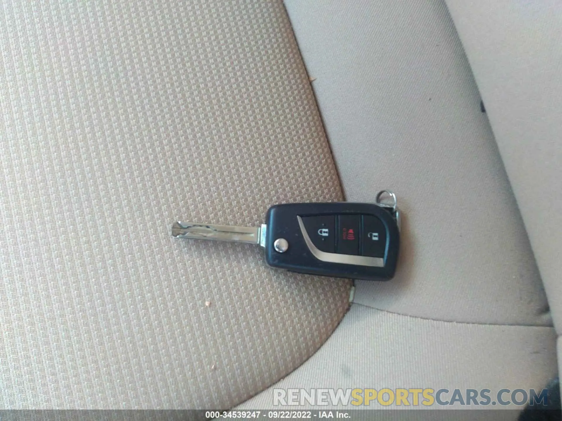 11 Фотография поврежденного автомобиля 2T3H1RFV0KW038169 TOYOTA RAV4 2019