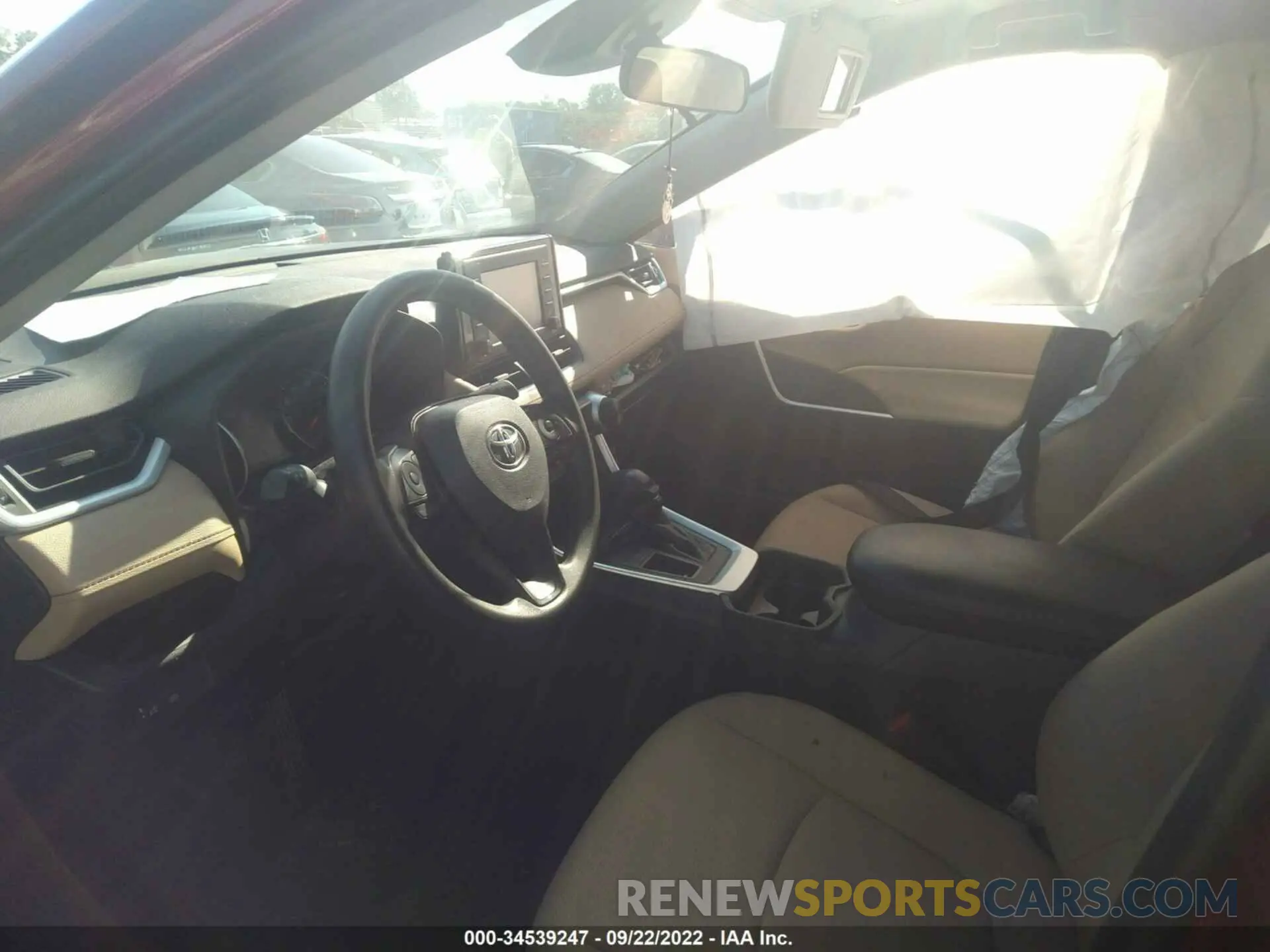 5 Фотография поврежденного автомобиля 2T3H1RFV0KW038169 TOYOTA RAV4 2019