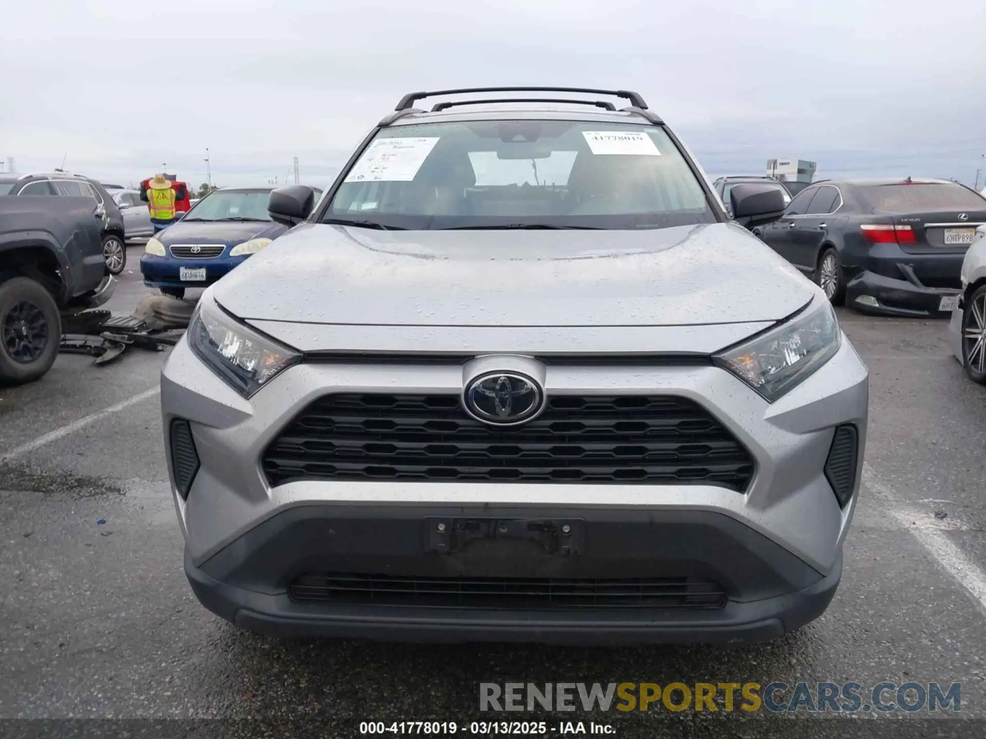 12 Фотография поврежденного автомобиля 2T3H1RFV1KC018336 TOYOTA RAV4 2019