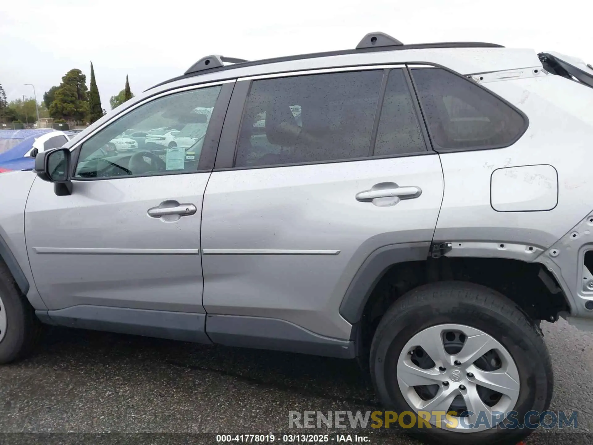 14 Фотография поврежденного автомобиля 2T3H1RFV1KC018336 TOYOTA RAV4 2019