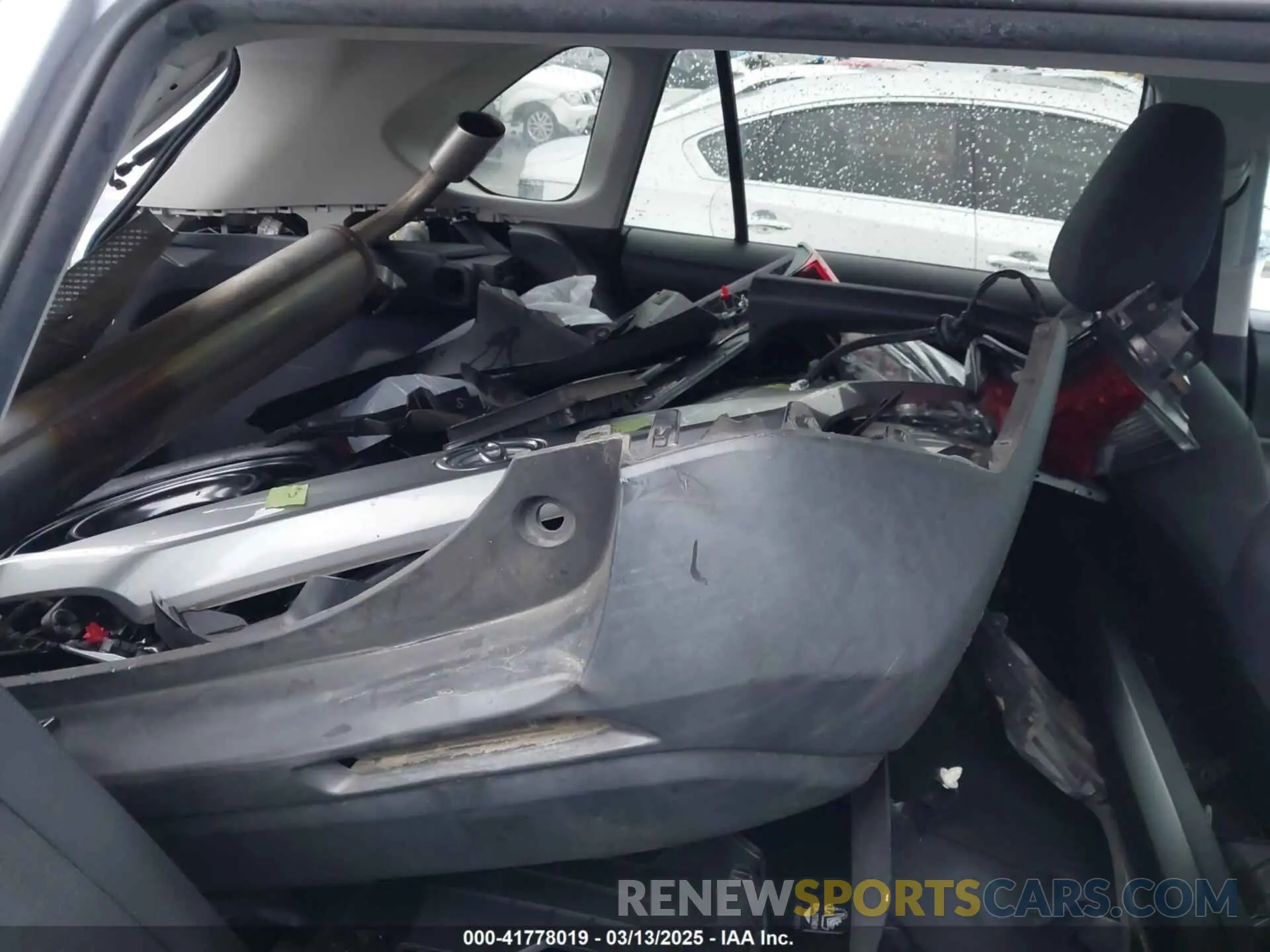 8 Фотография поврежденного автомобиля 2T3H1RFV1KC018336 TOYOTA RAV4 2019