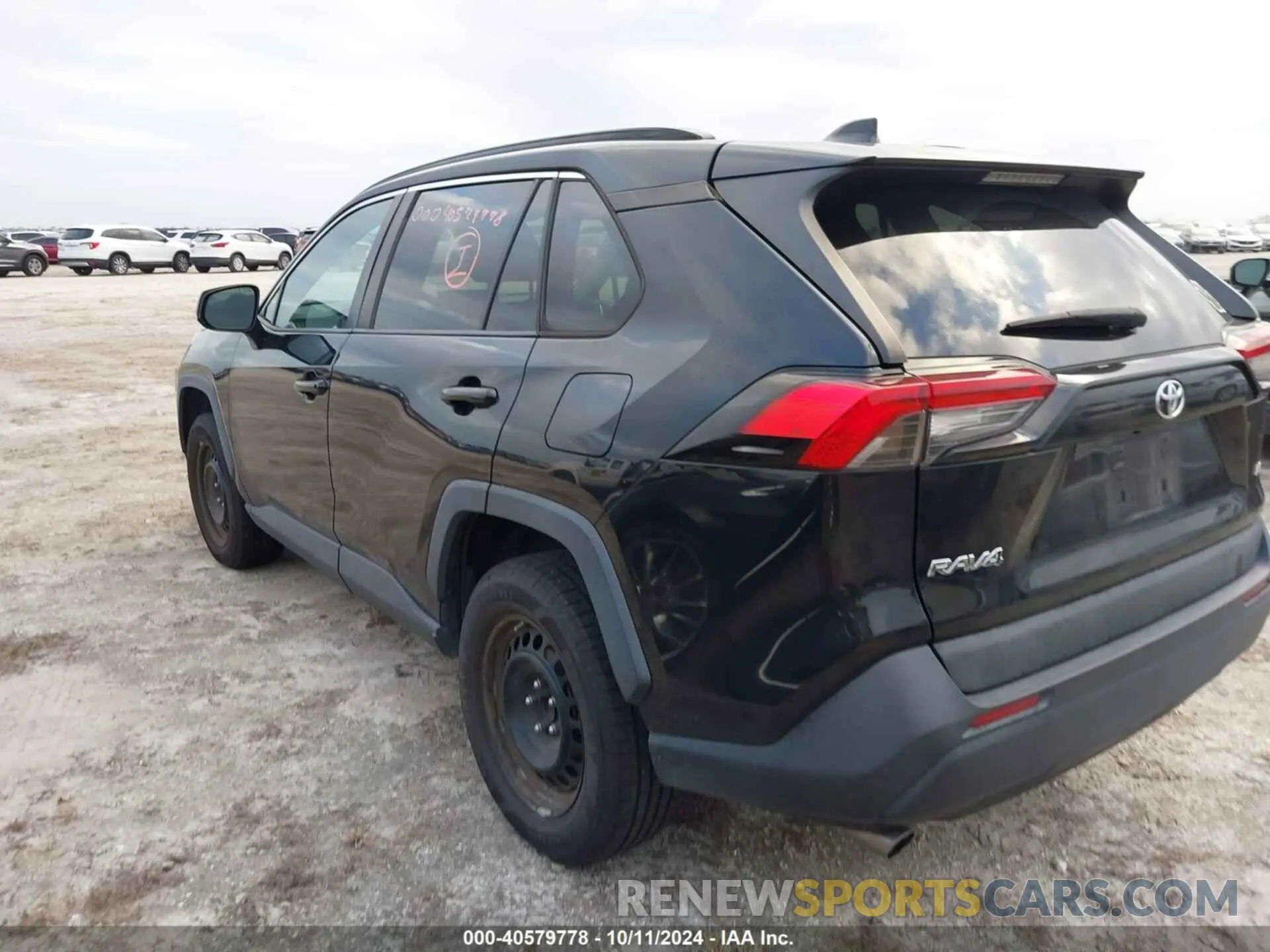 3 Photograph of a damaged car 2T3H1RFV1KW004385 TOYOTA RAV4 2019
