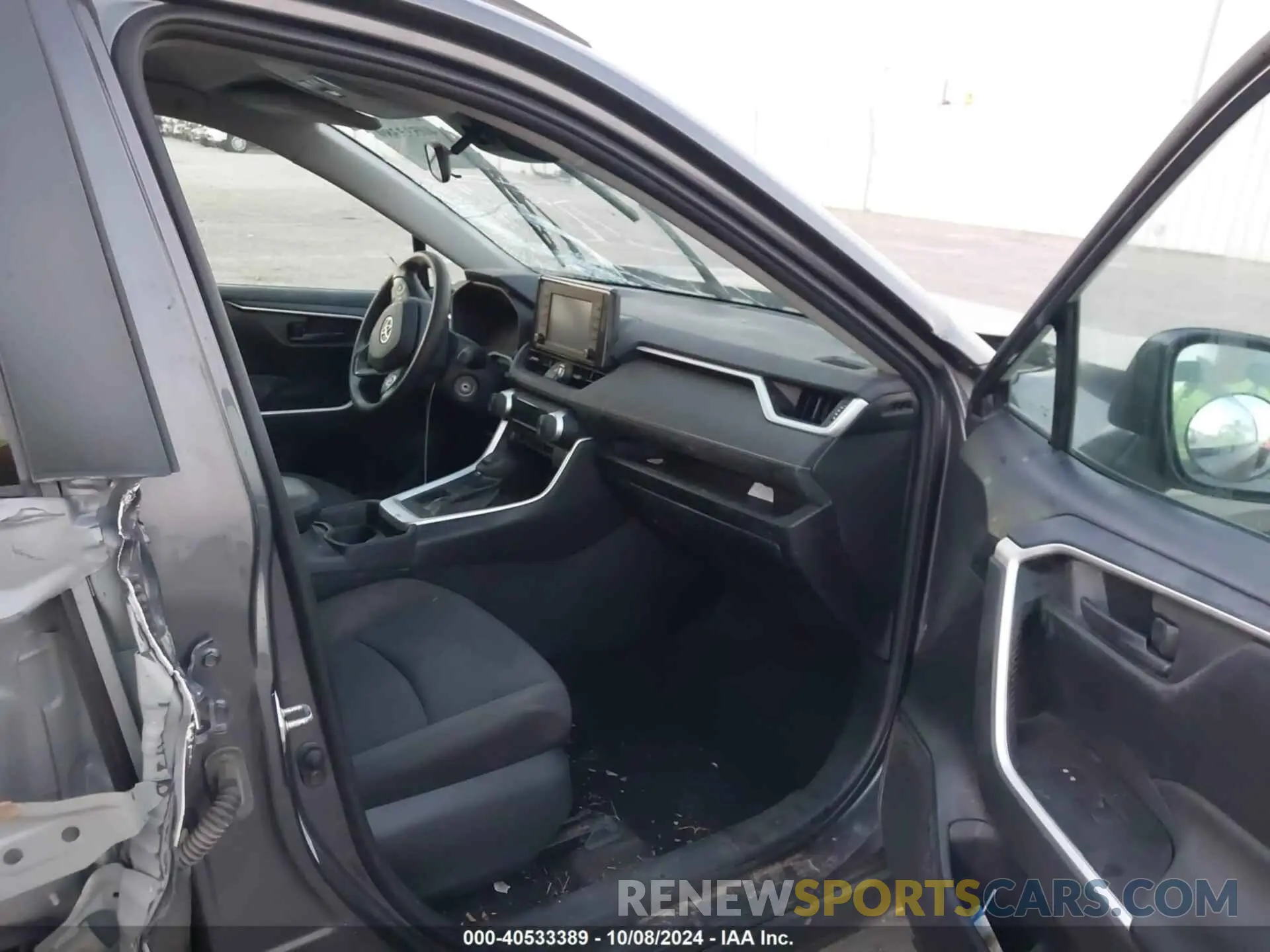 5 Фотография поврежденного автомобиля 2T3H1RFV1KW015676 TOYOTA RAV4 2019