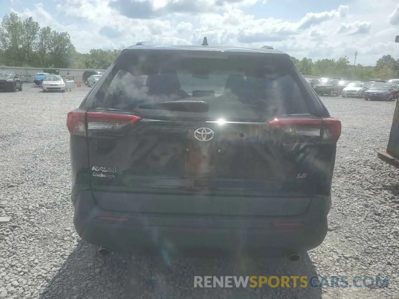 6 Photograph of a damaged car 2T3H1RFV2KC013923 TOYOTA RAV4 2019