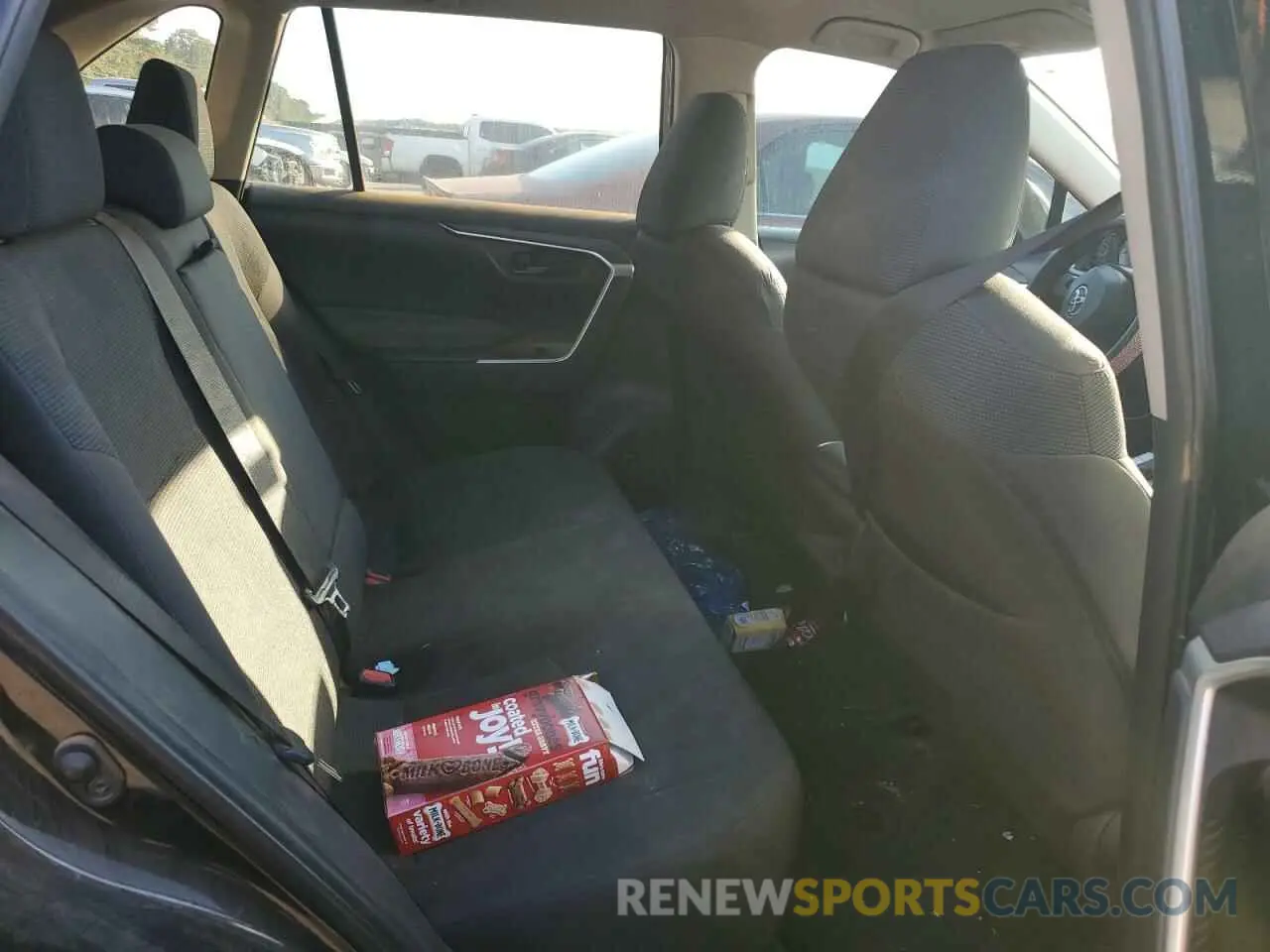11 Фотография поврежденного автомобиля 2T3H1RFV2KC023965 TOYOTA RAV4 2019