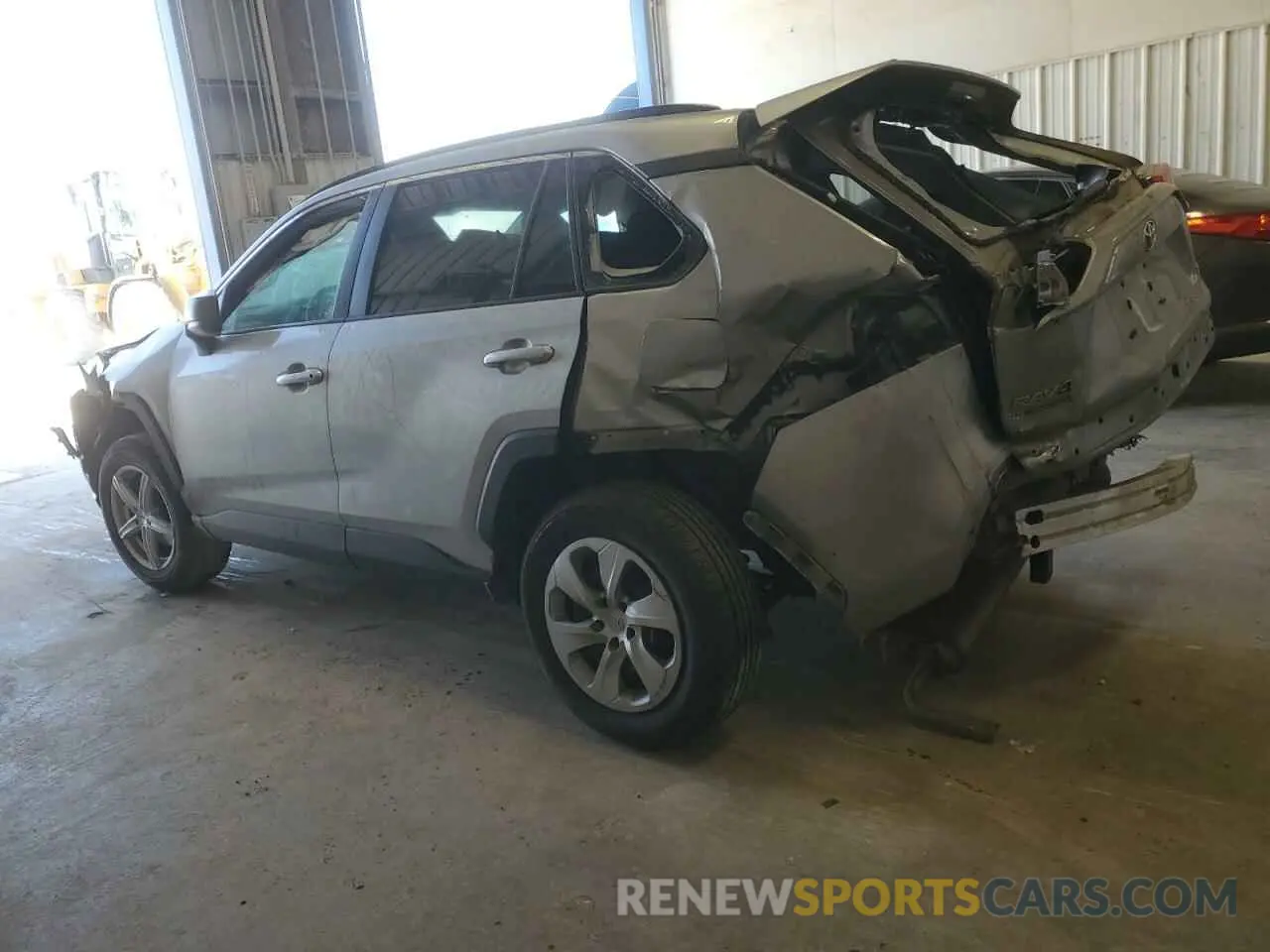 2 Фотография поврежденного автомобиля 2T3H1RFV3KC006561 TOYOTA RAV4 2019