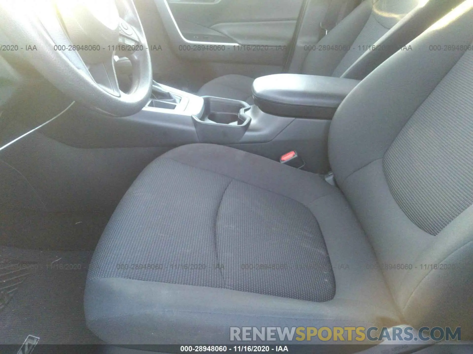 5 Photograph of a damaged car 2T3H1RFV3KC023604 TOYOTA RAV4 2019