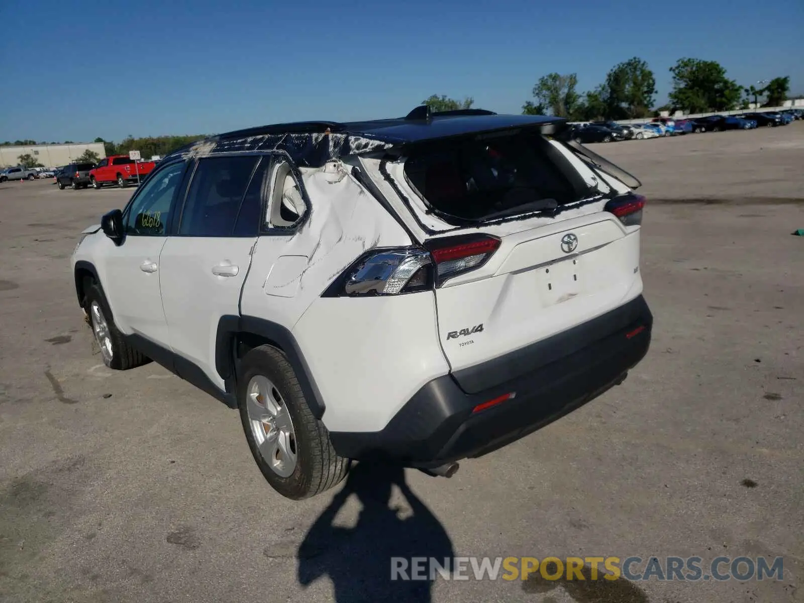 3 Фотография поврежденного автомобиля 2T3H1RFV3KW017932 TOYOTA RAV4 2019