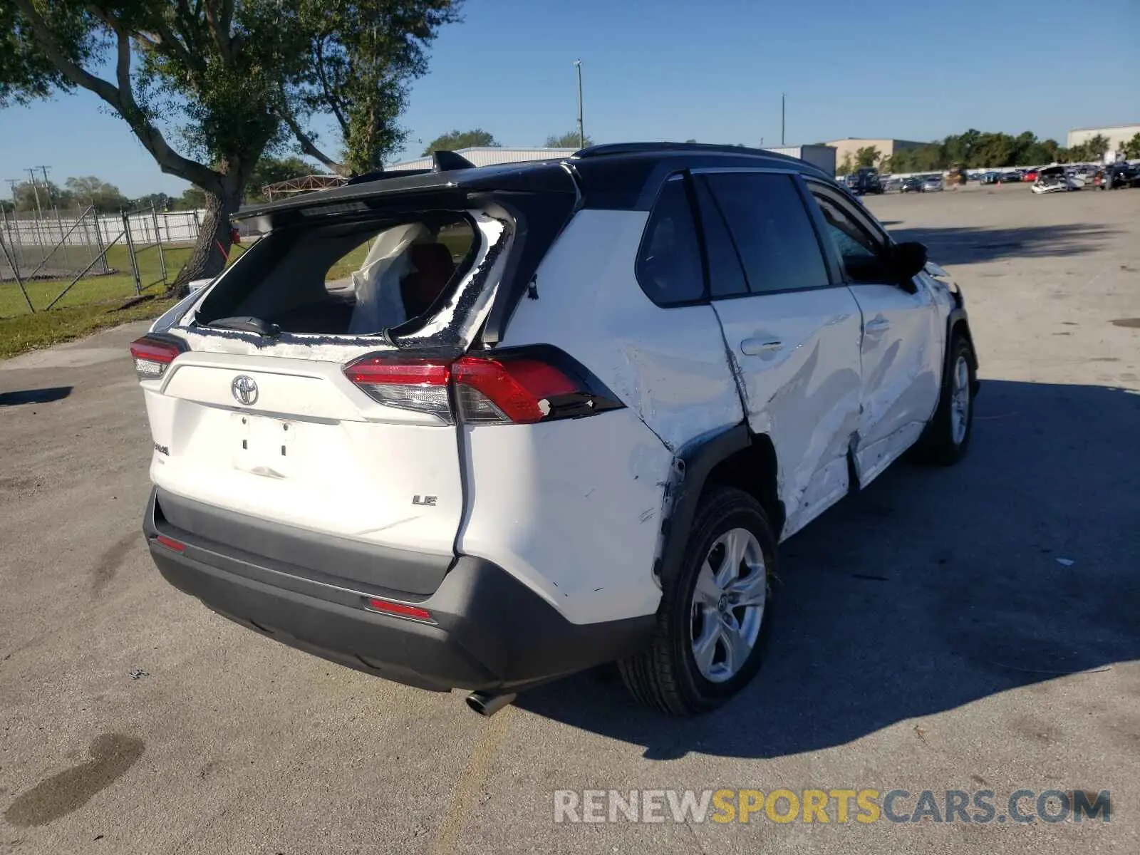 4 Фотография поврежденного автомобиля 2T3H1RFV3KW017932 TOYOTA RAV4 2019