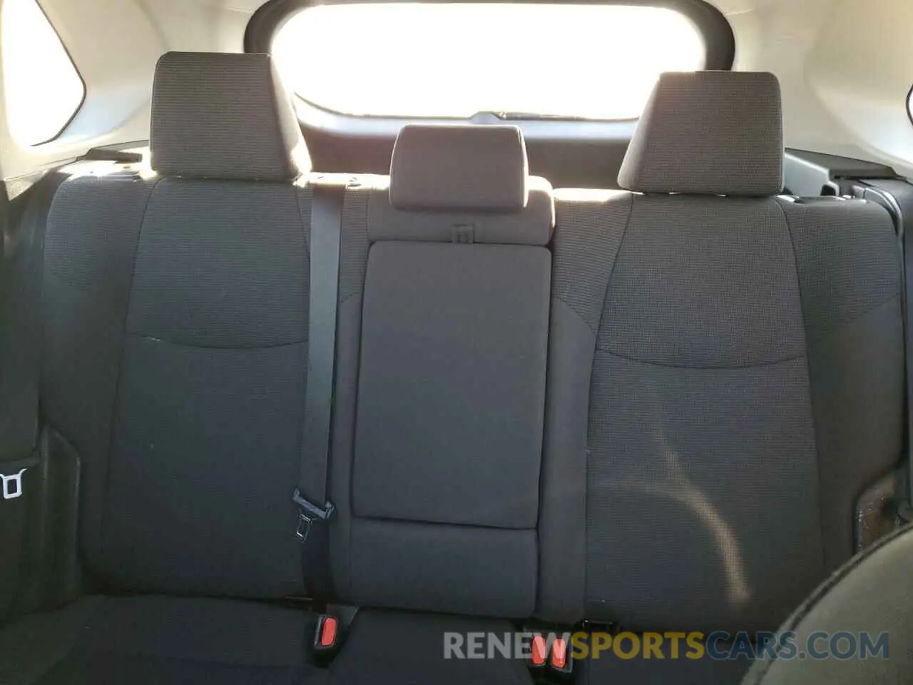 10 Фотография поврежденного автомобиля 2T3H1RFV3KW022046 TOYOTA RAV4 2019