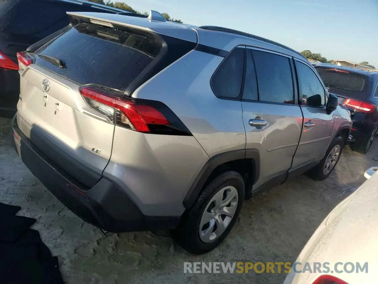 3 Фотография поврежденного автомобиля 2T3H1RFV3KW022046 TOYOTA RAV4 2019