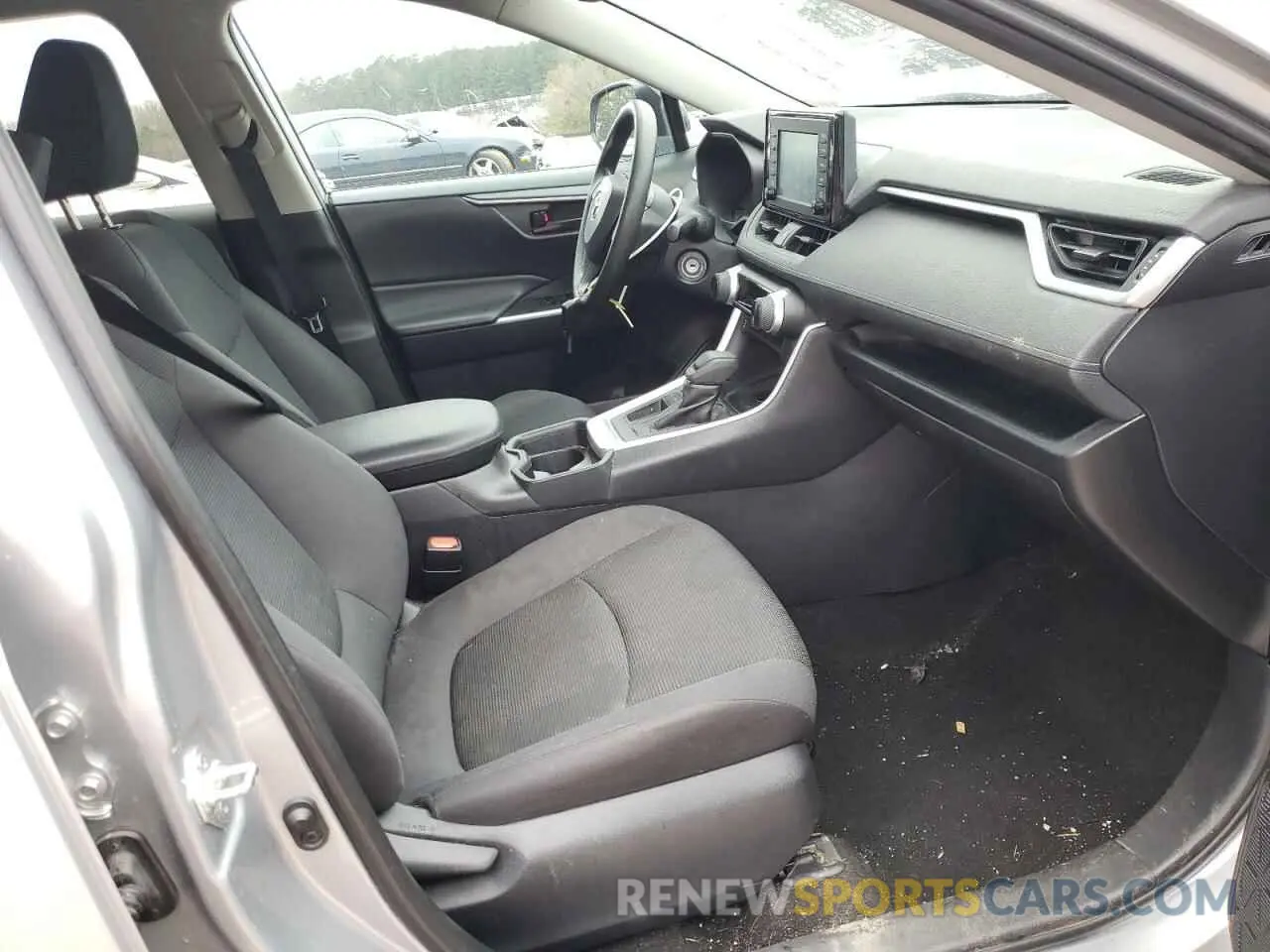 5 Фотография поврежденного автомобиля 2T3H1RFV3KW036609 TOYOTA RAV4 2019