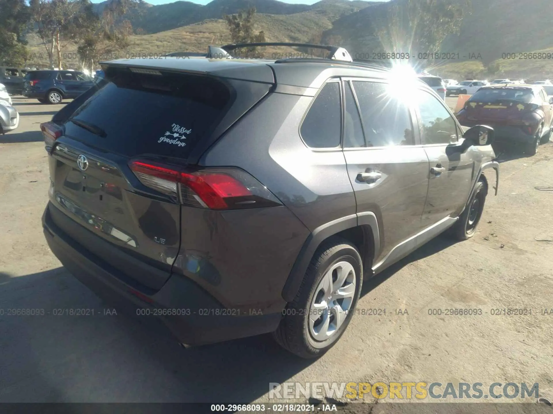 4 Photograph of a damaged car 2T3H1RFV4KC009677 TOYOTA RAV4 2019