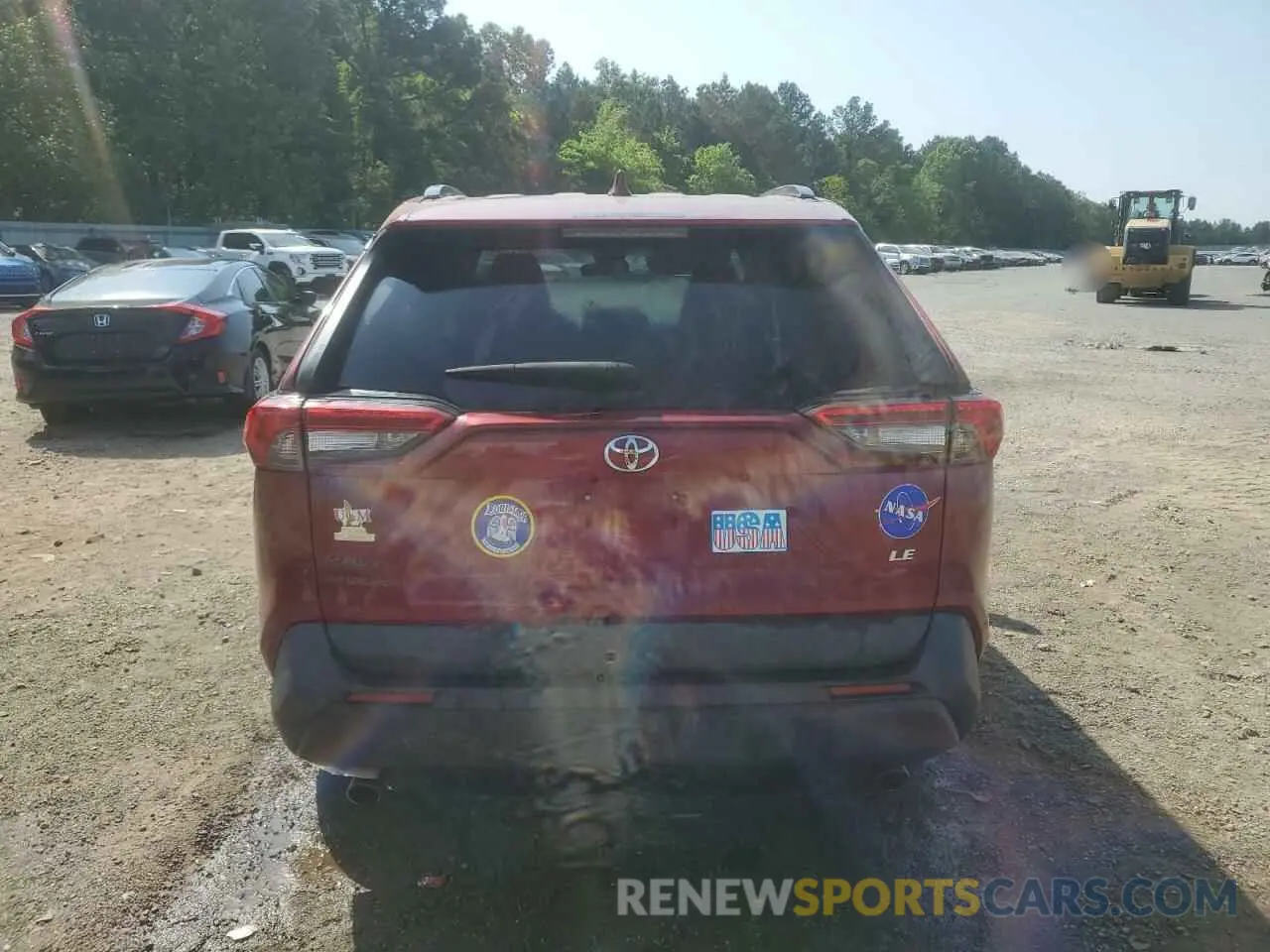 6 Photograph of a damaged car 2T3H1RFV4KC019710 TOYOTA RAV4 2019